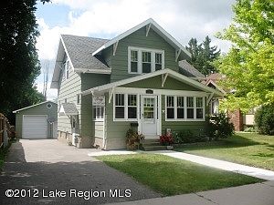 1st image of 715 W Lincoln Ave