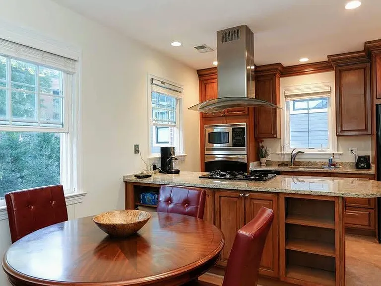 1034 N Edgewood St #2 — Photo 7