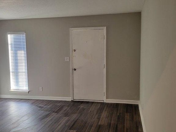 5th image of 563 Cranberry Way #3