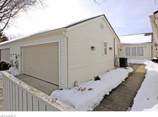 4818 Red Pine Way, North Ridgeville, OH 44039