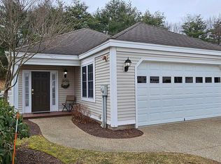 63 Kensington Ln, Bedford, NH 03110