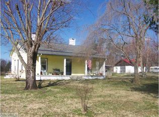 113 Beaver Trl, Mount Airy, NC 27030