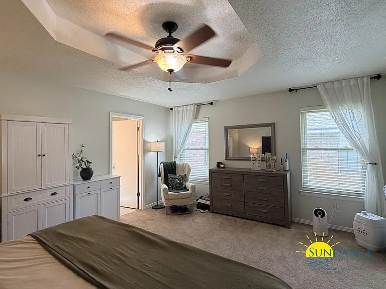 541 E Timberlake Dr — Photo 11