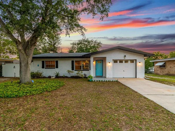 2115 Philippe Pkwy, Safety Harbor, FL 34695