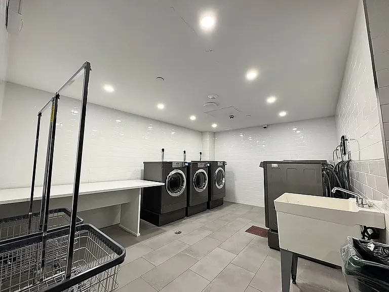 83-61 116th St #4D — Photo 10