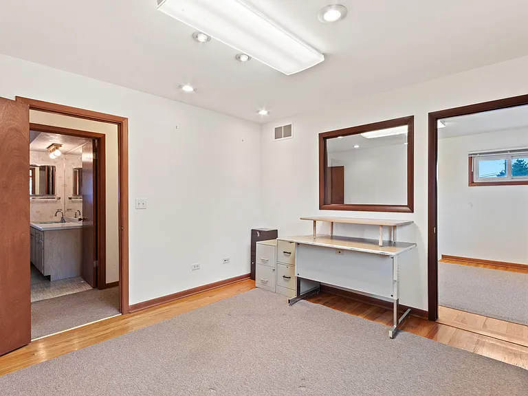 123 Ogden Ave — Photo 29