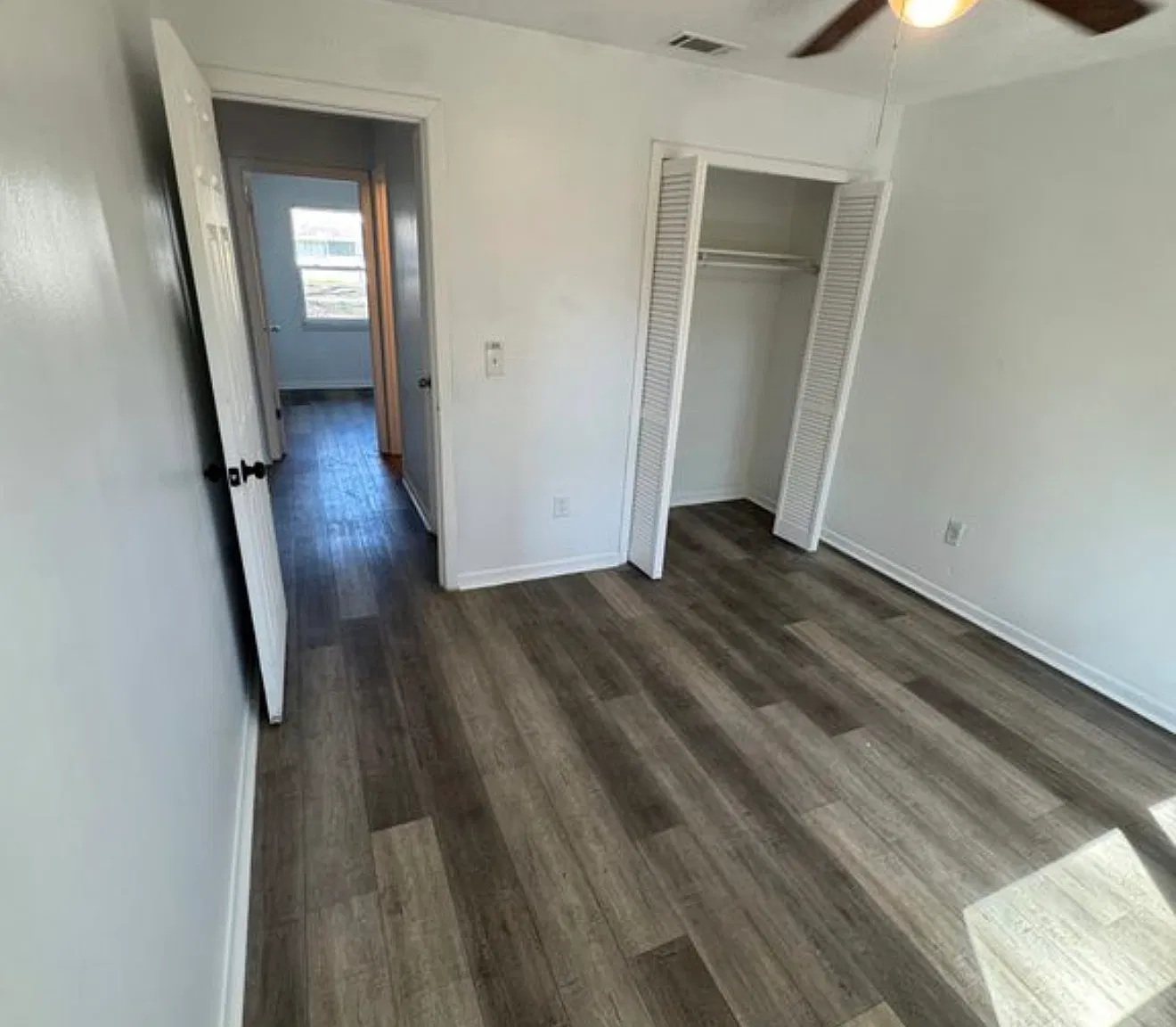2 bed, 1000 sqft, $1,750 — Photo 3