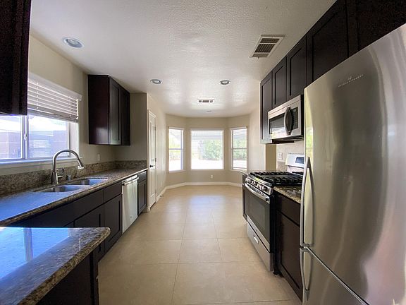 4th image of 5808 Blush Ave