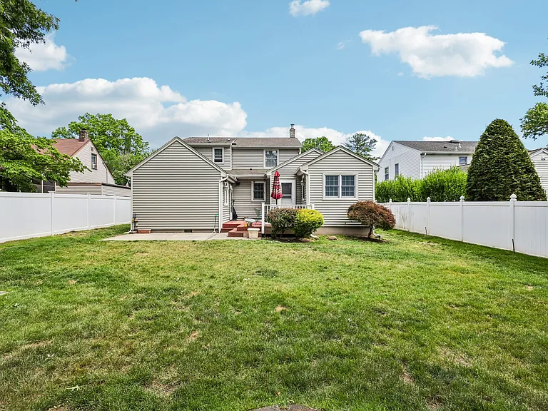 12-22 Sumner Pl — Photo 20