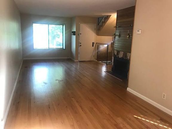 4th image of 517 Channing Ave