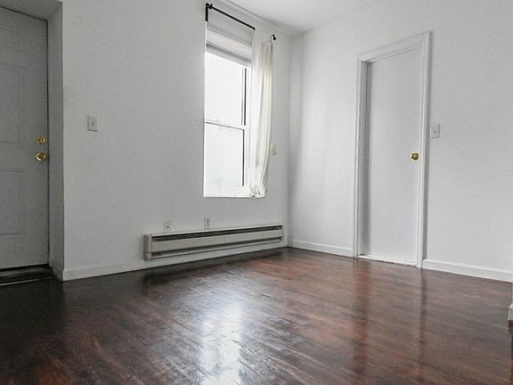 3rd image of 68 Carroll St APT 1