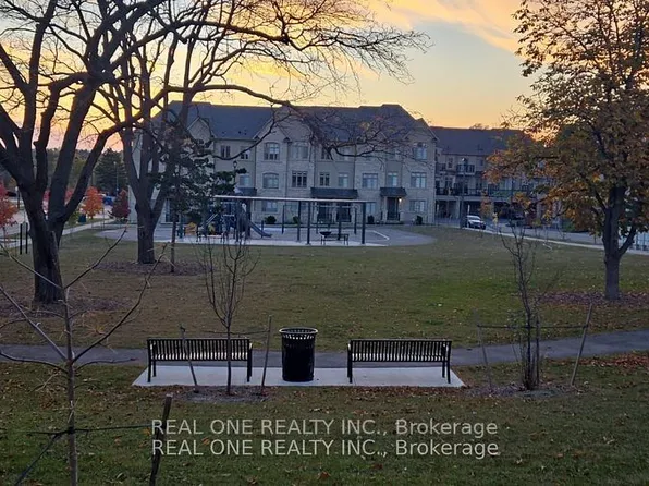 10 Woodbrook Way, Markham, ON L6C 0Y8
