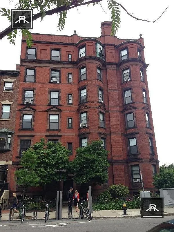 1 bed, 1.0 bath, $3,500 — Photo 1
