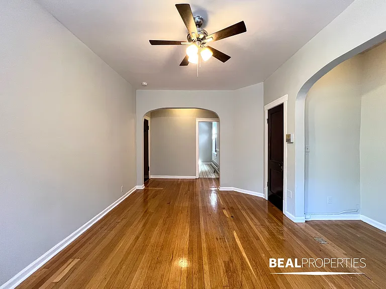 721.5 W Barry Ave #B2 — Photo 3