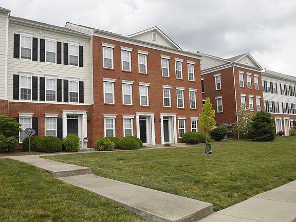 3rd image of 2441 Aristocracy Cir