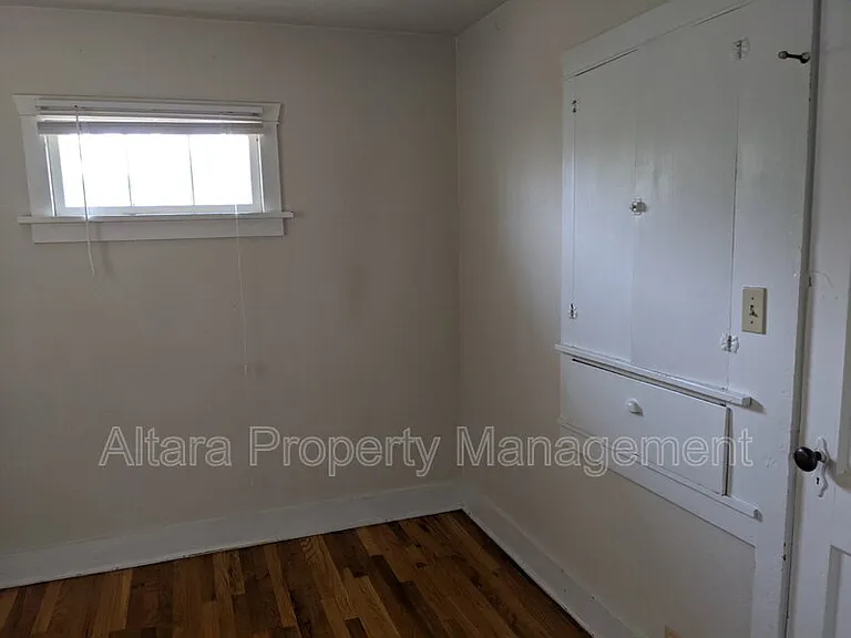1824 S Franklin St — Photo 9