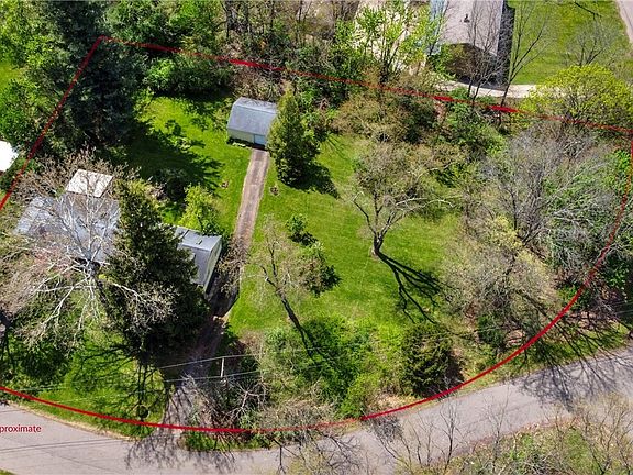 2nd image of 455 Montrose Ave NW