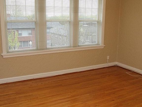 4th image of 7507 Oxford Dr APT 3E