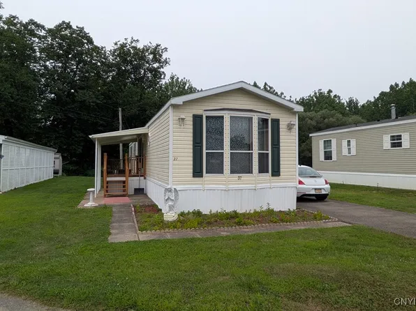 37 Sunnyfield Dr E, Owego, NY 13827