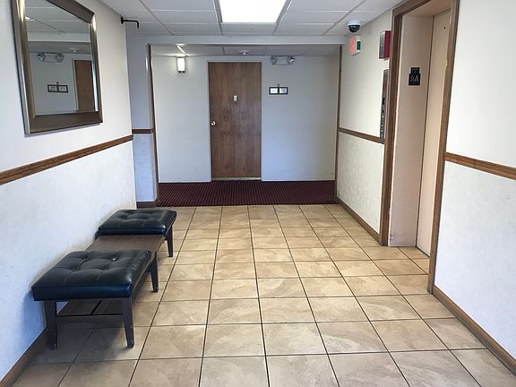 4th image of 5300 Walnut Ave APT 8E