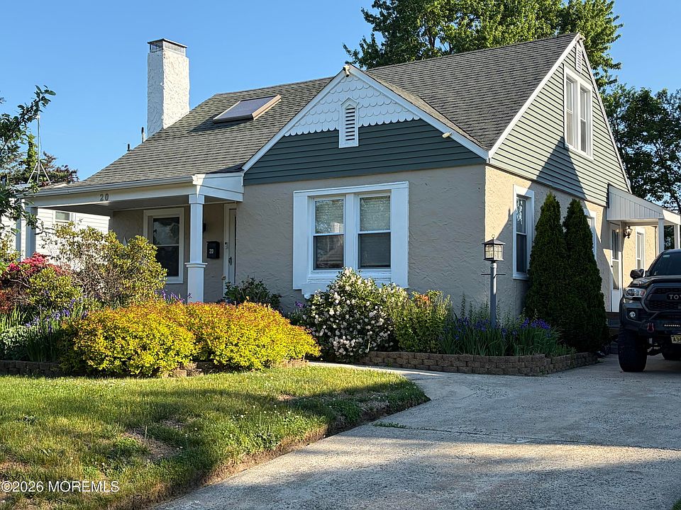1st image of 20 3rd Avenue