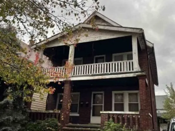 890 Stevenson Rd, Cleveland, OH 44110