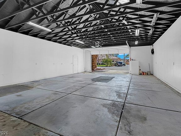 4th image of 9415 Westwind Rd