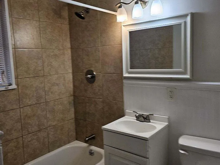 1507 Aldrich St NE — Photo 5