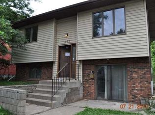 863 4th St E, Saint Paul, MN 55106