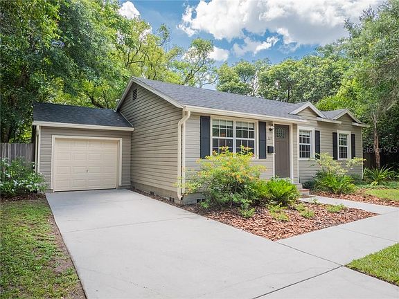 3rd image of 527 Buckminster Cir