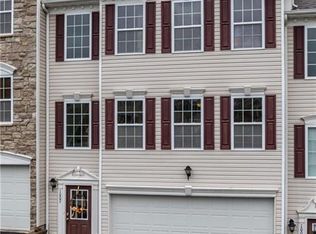1002 Canterbury Dr, Imperial, PA 15126