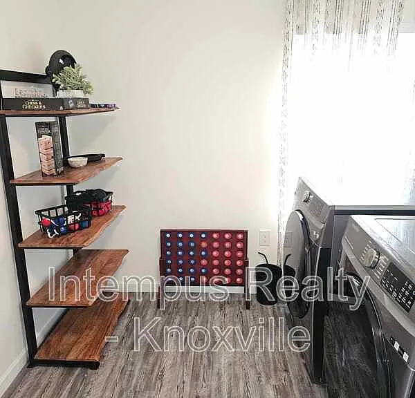 1104 E Hendron Chapel Rd — Photo 29
