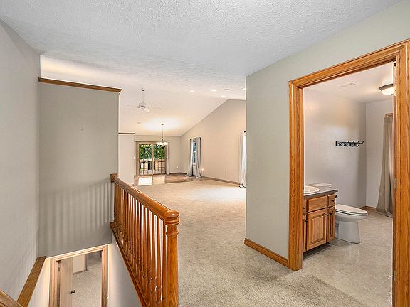 5th image of 6147 Sunningdale Dr