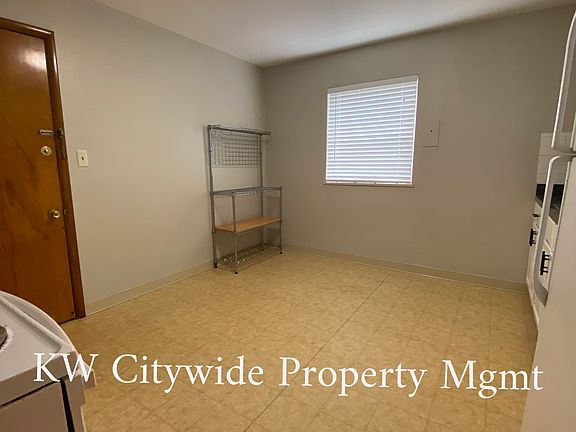 5th image of 2364 Westmoor Rd