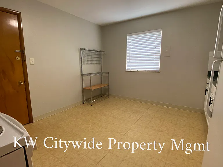 2364 Westmoor Rd — Photo 5