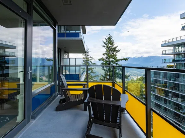 8850 University Cres #909, Burnaby, BC V5A 0C8