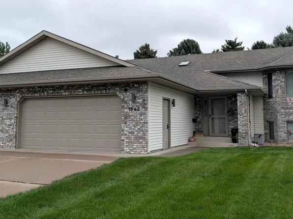 1543 Billings Dr, Bismarck, ND 58504