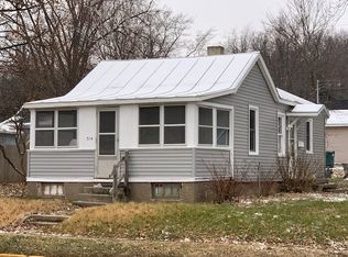 514 8th Ave, Baraboo, WI 53913
