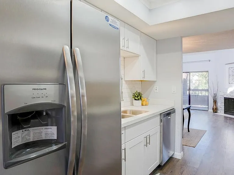 5998 N 78th St #218 — Photo 10
