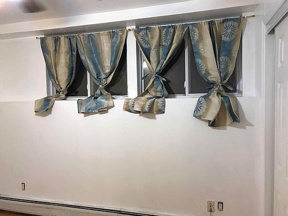 3rd image of 442 Englewood Ave #2
