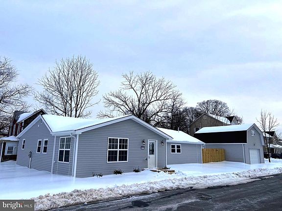 5th image of 2318 Ruth Ave