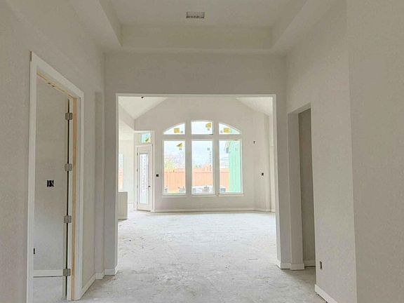 2nd image of 332 Ridgewell Loop