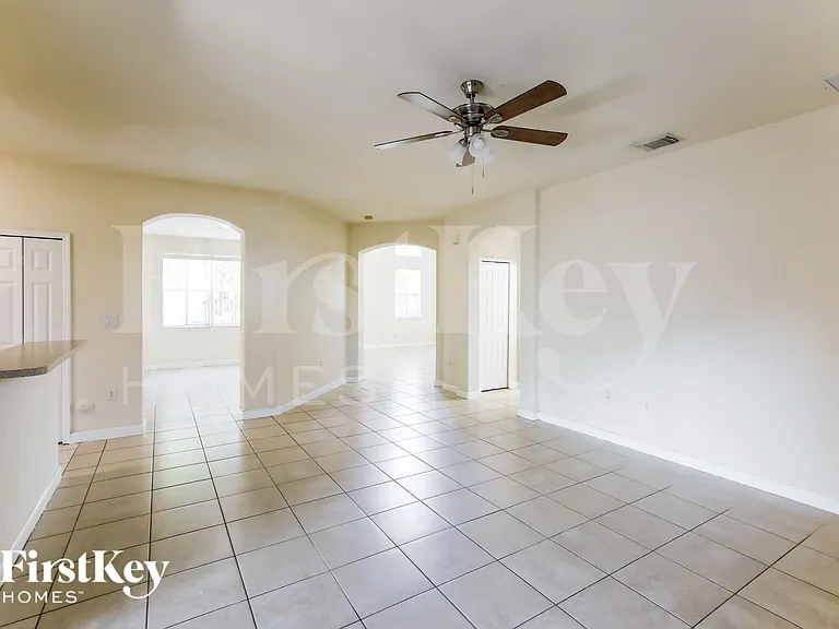 11912 SW 126th Ln — Photo 3