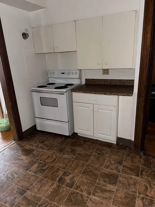 3 bed, 1400 sqft, $1,595 — Photo 2