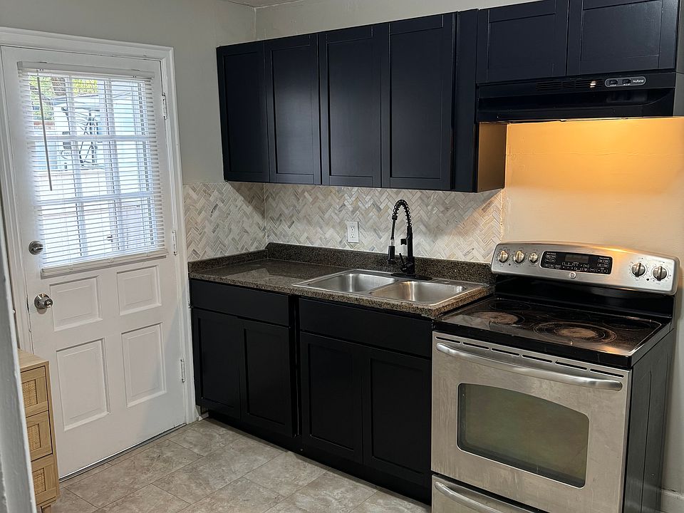 1st image of 293 Hillsboro Ave APT 1