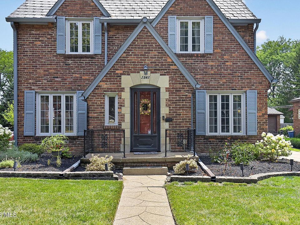 1st image of 2342 Meadowwood Dr