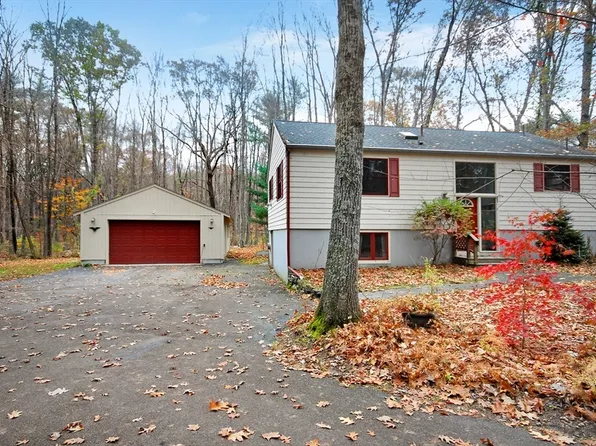 869 Burroughs Rd, Boxboro, MA 01719