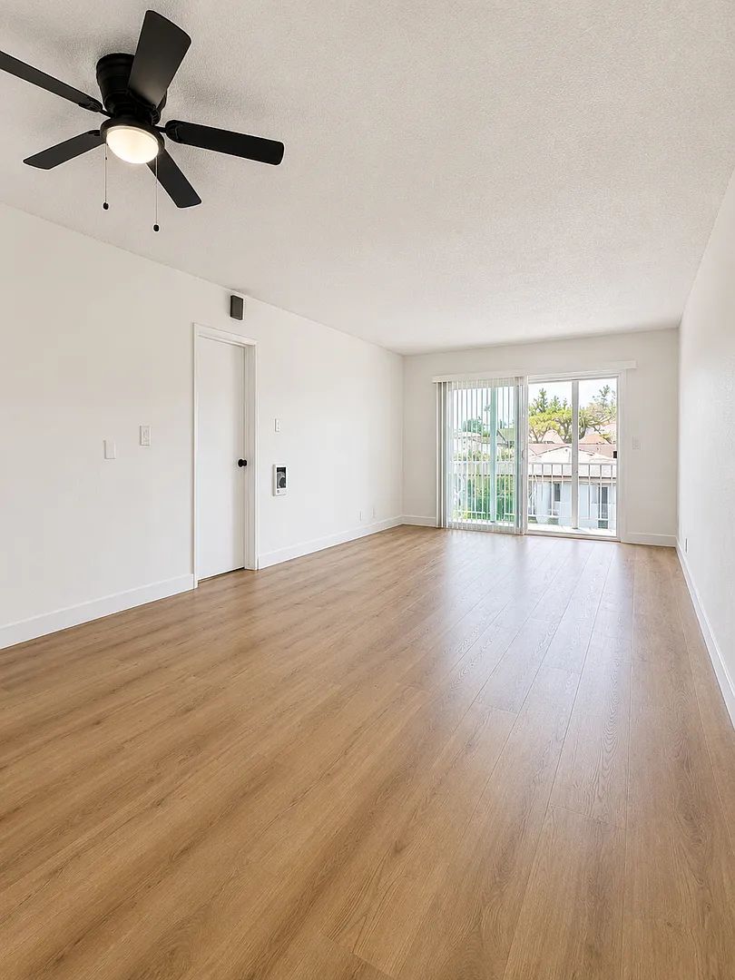 347 E. Plymouth Inglewood, CA 90302 — Photo 3