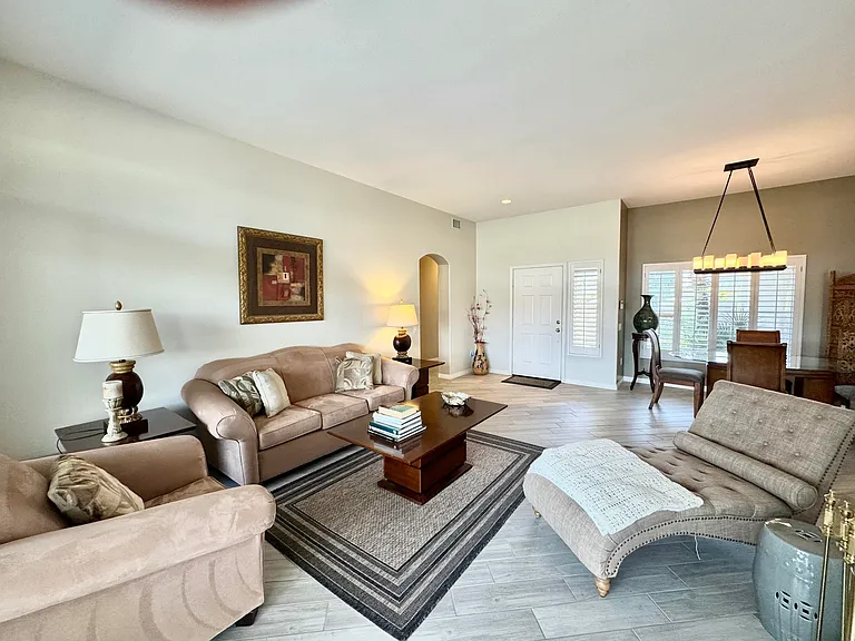 38071 Brandywine Ave — Photo 6
