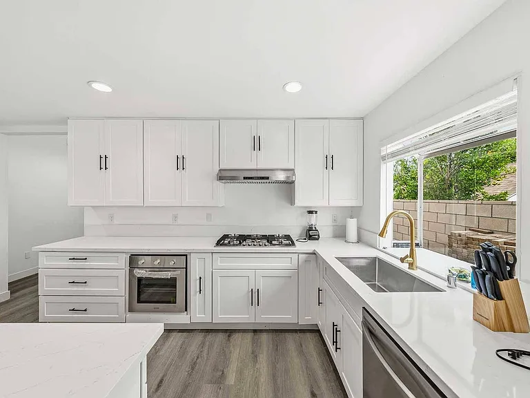 14833 Maywood Dr — Photo 12